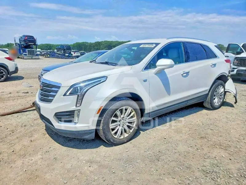 2017 Cadillac XT5 photo