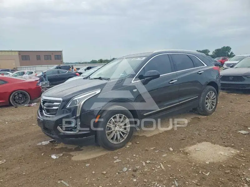 2017 Cadillac XT5 photo