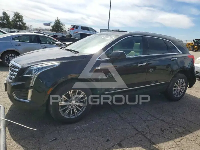 2017 Cadillac XT5 photo