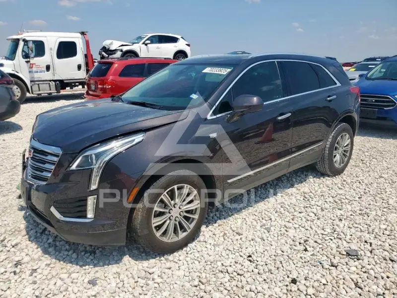 2017 Cadillac XT5 photo