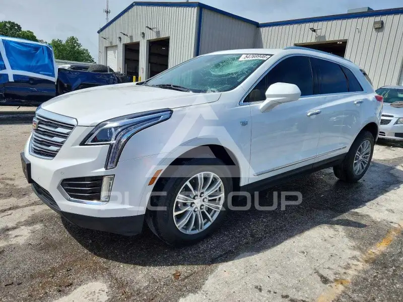 2017 Cadillac XT5 photo