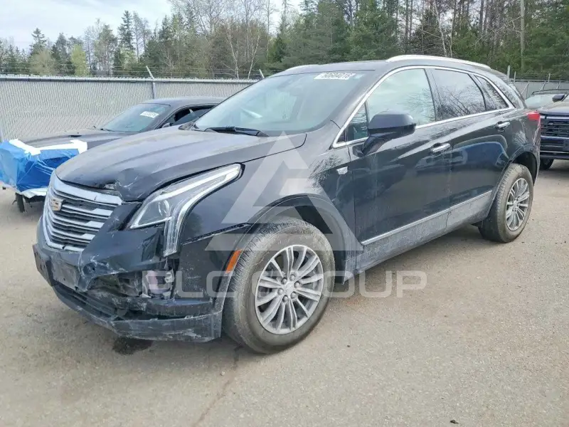 2017 Cadillac XT5 photo