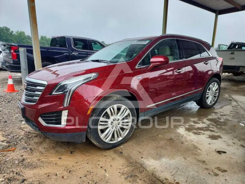 2017 Cadillac XT5 photo