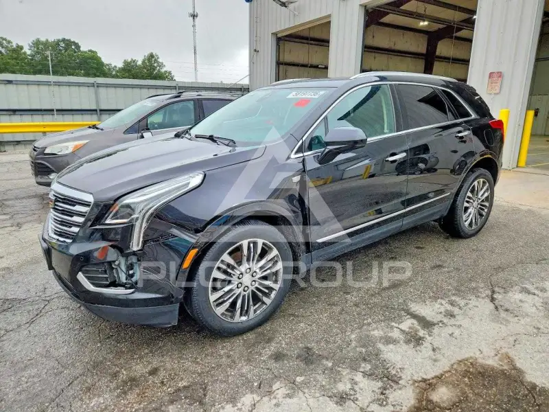 2017 Cadillac XT5 photo
