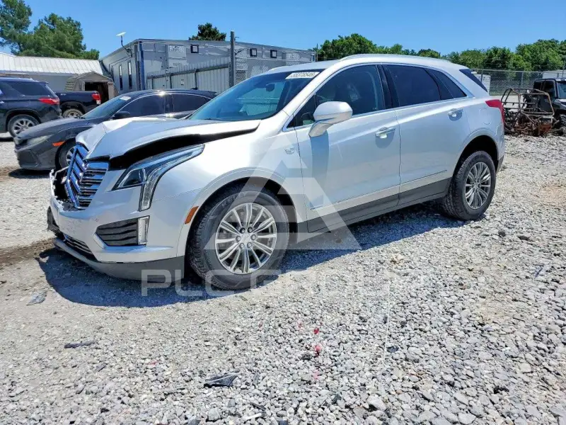 2017 Cadillac XT5 photo