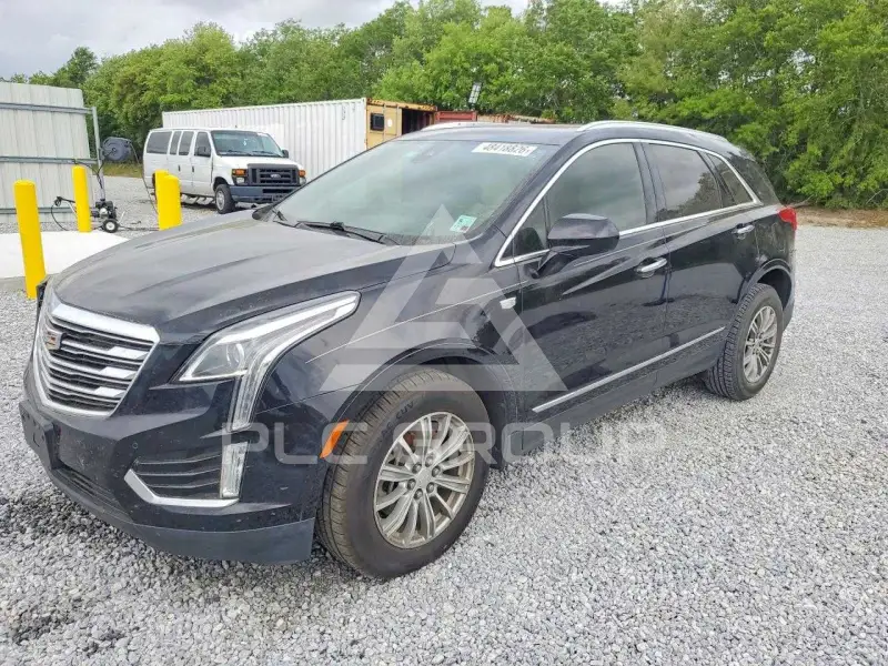 2017 Cadillac XT5 photo