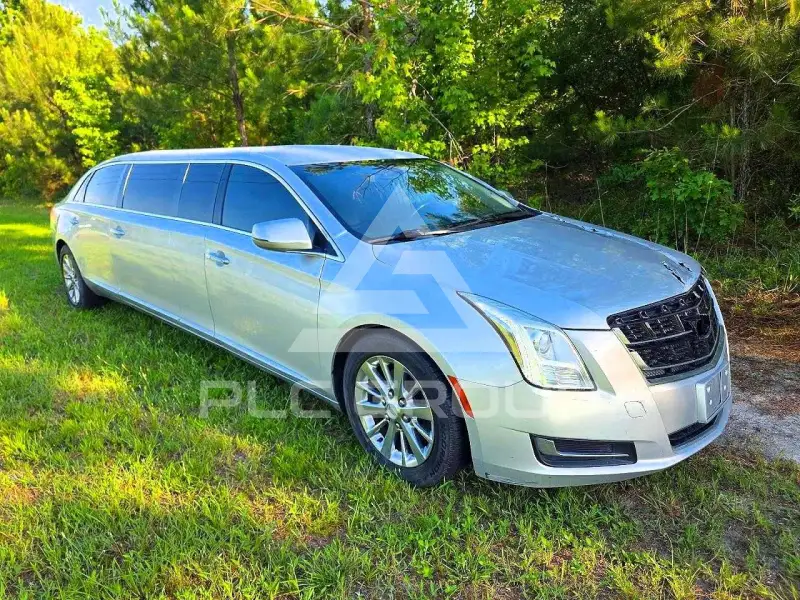 2017 Cadillac XTS photo