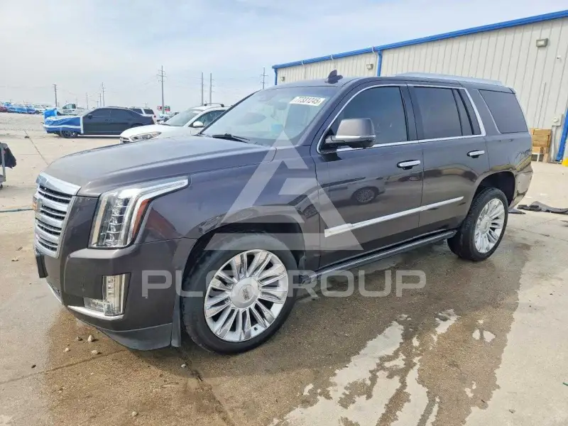 2017 Cadillac ESCALADE photo