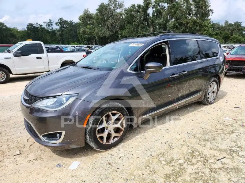 2017 Chrysler PACIFICA photo