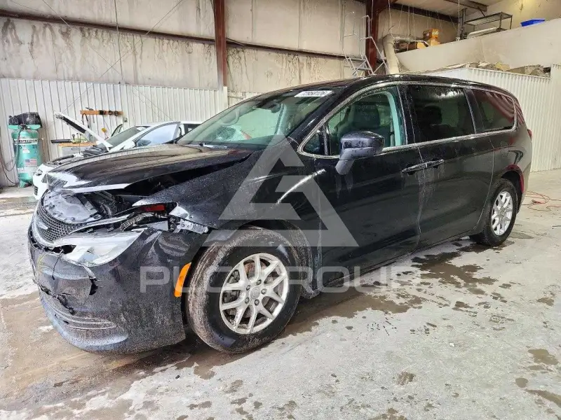 2017 Chrysler PACIFICA photo