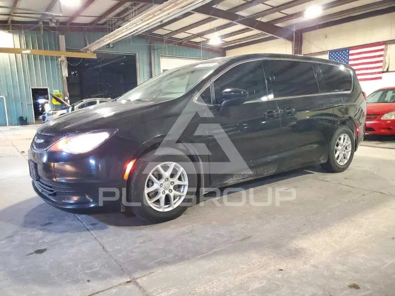 2017 Chrysler PACIFICA photo