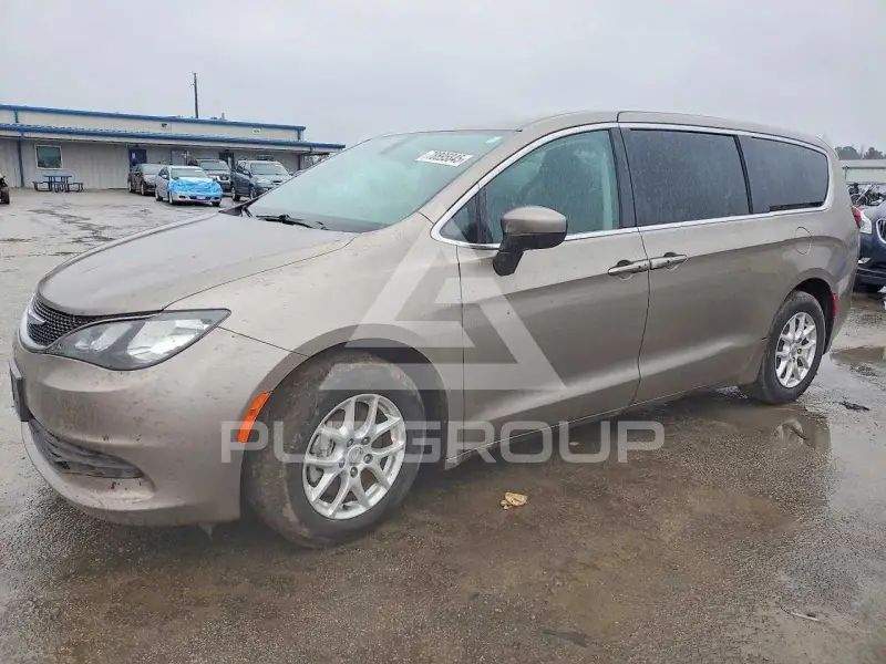 2017 Chrysler PACIFICA photo