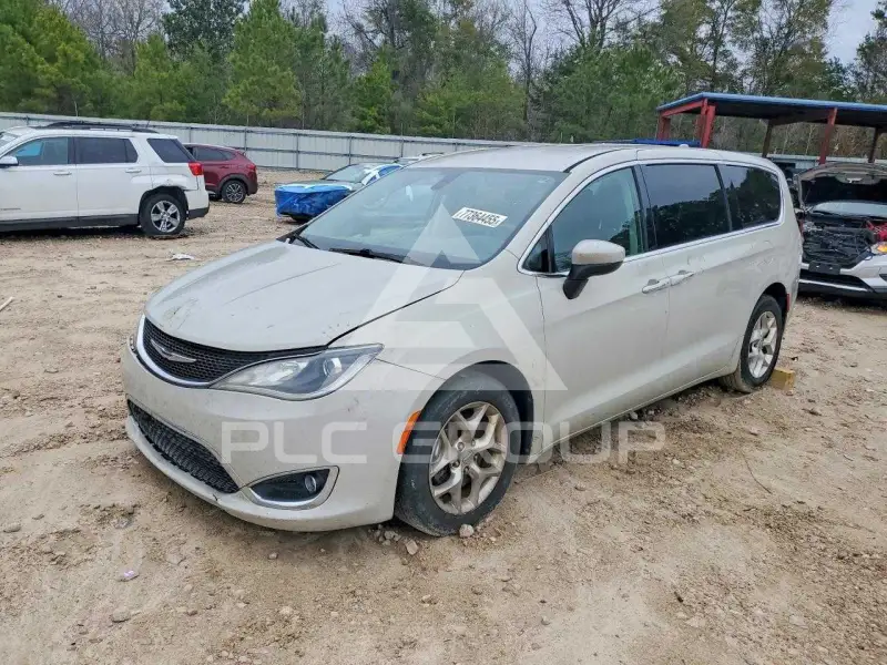 2017 Chrysler PACIFICA photo