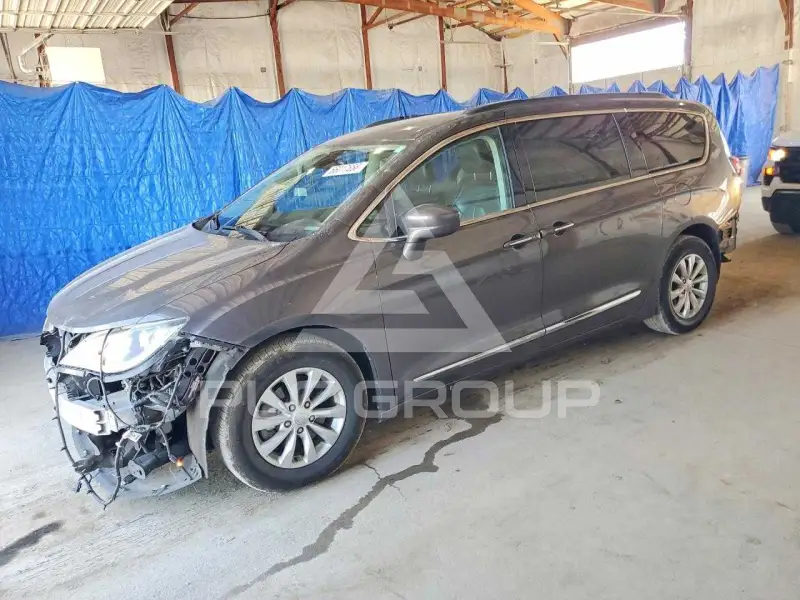 2017 Chrysler PACIFICA фото