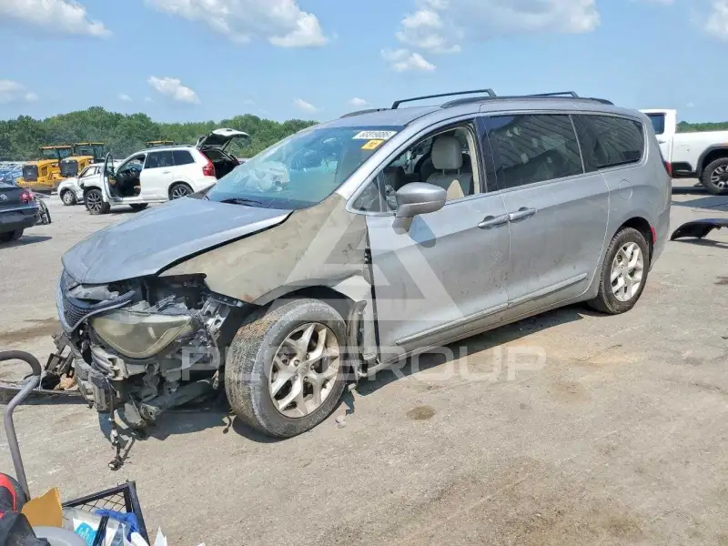 2017 Chrysler PACIFICA фото