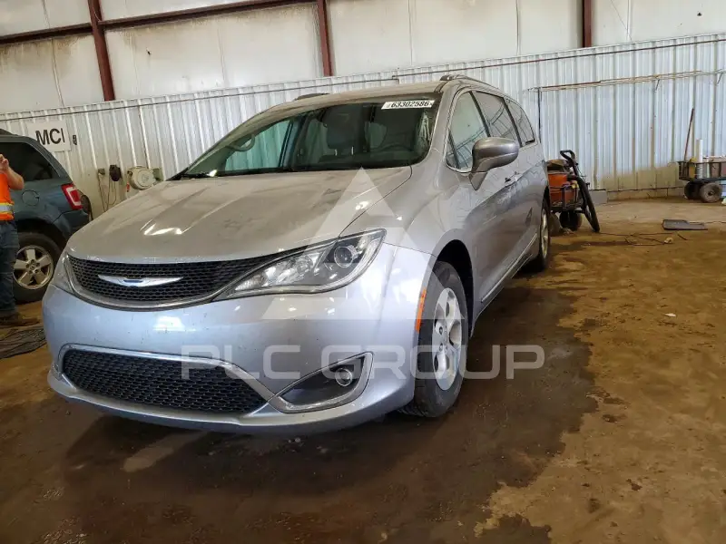 2017 Chrysler PACIFICA фото