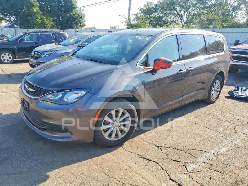 2017 Chrysler PACIFICA photo