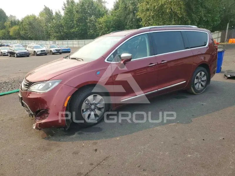 2017 Chrysler PACIFICA photo