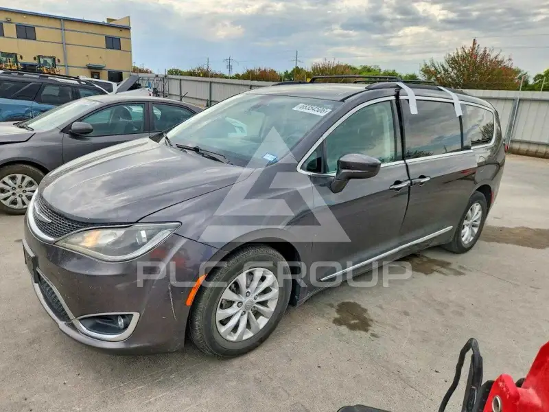 2017 Chrysler PACIFICA photo