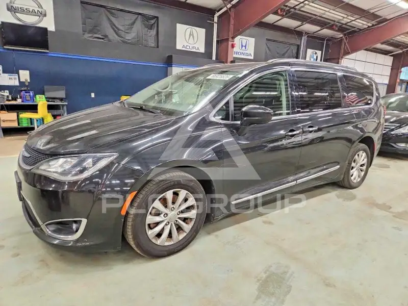 2017 Chrysler PACIFICA фото