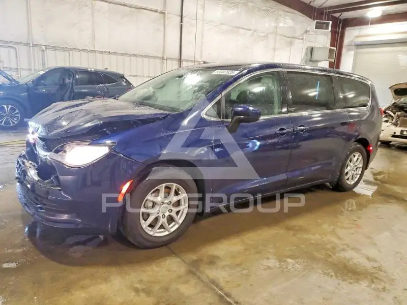2017 Chrysler PACIFICA photo
