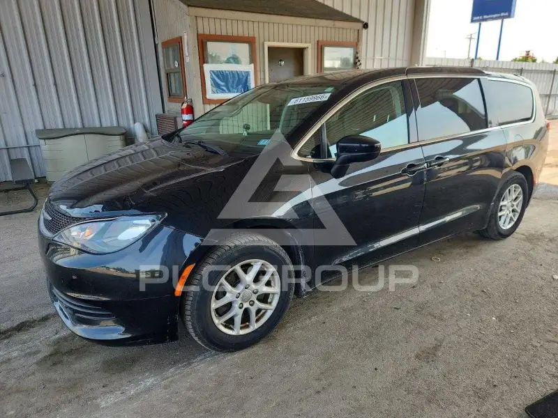 2017 Chrysler PACIFICA photo