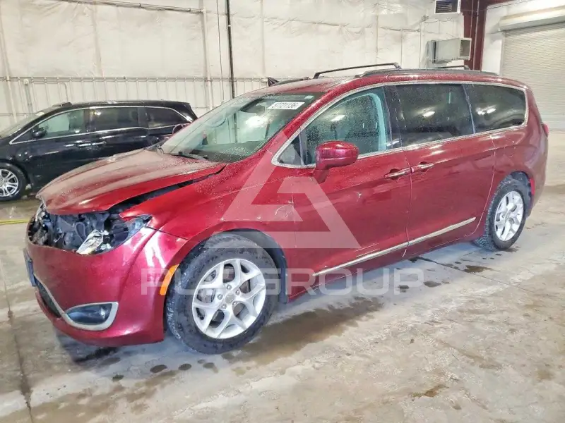 2017 Chrysler PACIFICA фото