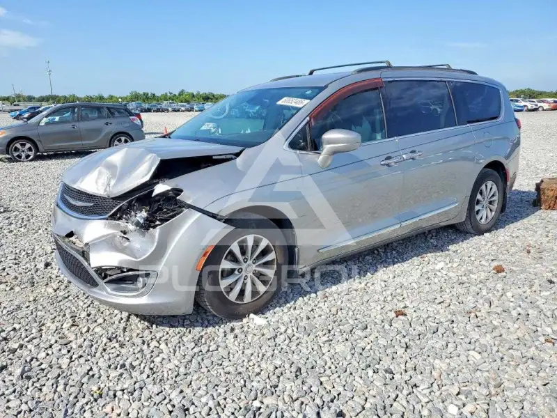 2017 Chrysler PACIFICA фото