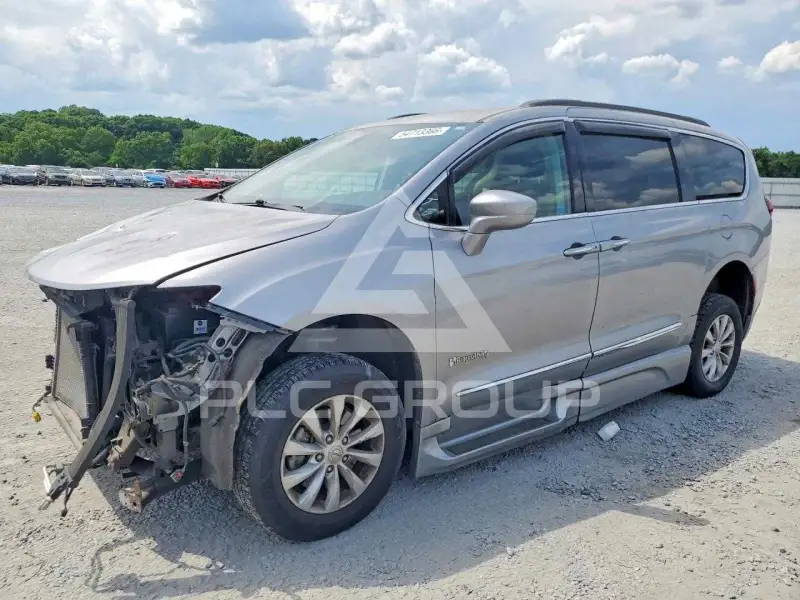 2017 Chrysler PACIFICA фото