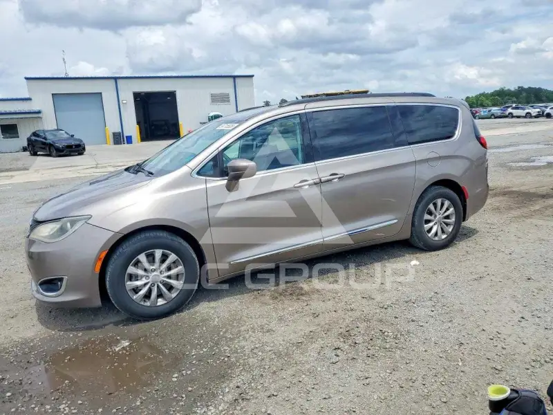 2017 Chrysler PACIFICA фото