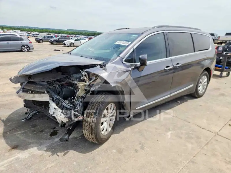 2017 Chrysler PACIFICA фото