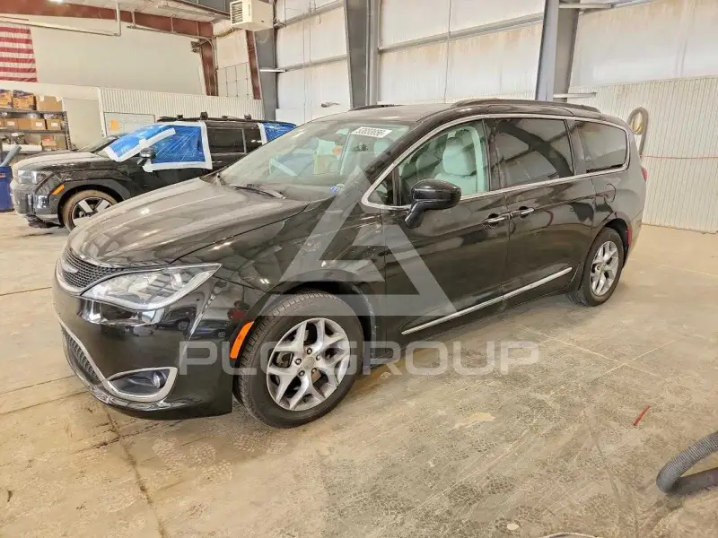2017 Chrysler PACIFICA фото