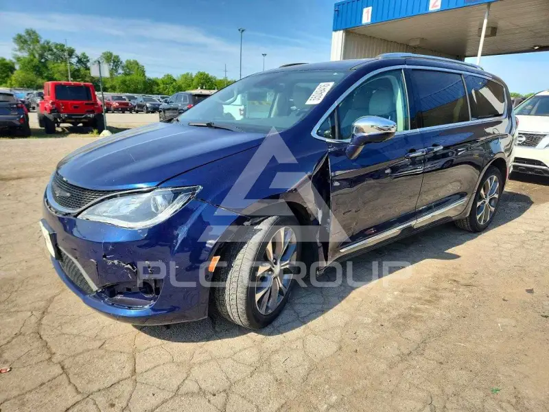 2017 Chrysler PACIFICA photo