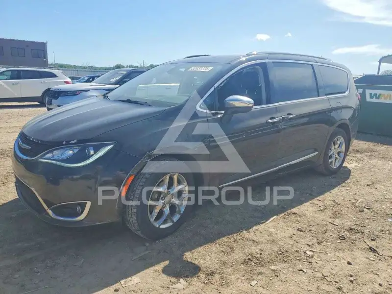 2017 Chrysler PACIFICA фото