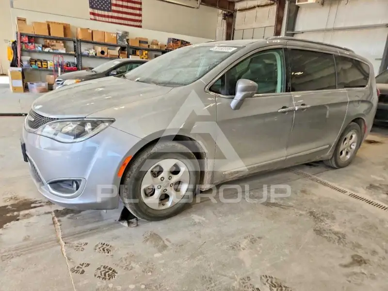 2017 Chrysler PACIFICA фото