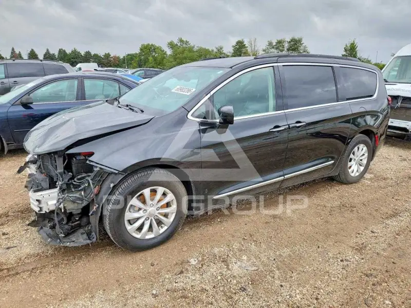 2017 Chrysler PACIFICA фото