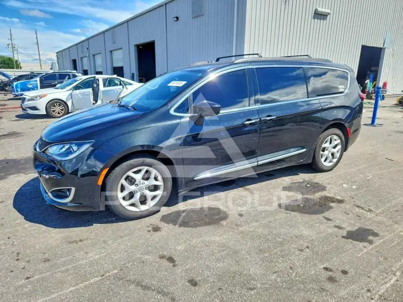 2017 Chrysler PACIFICA фото