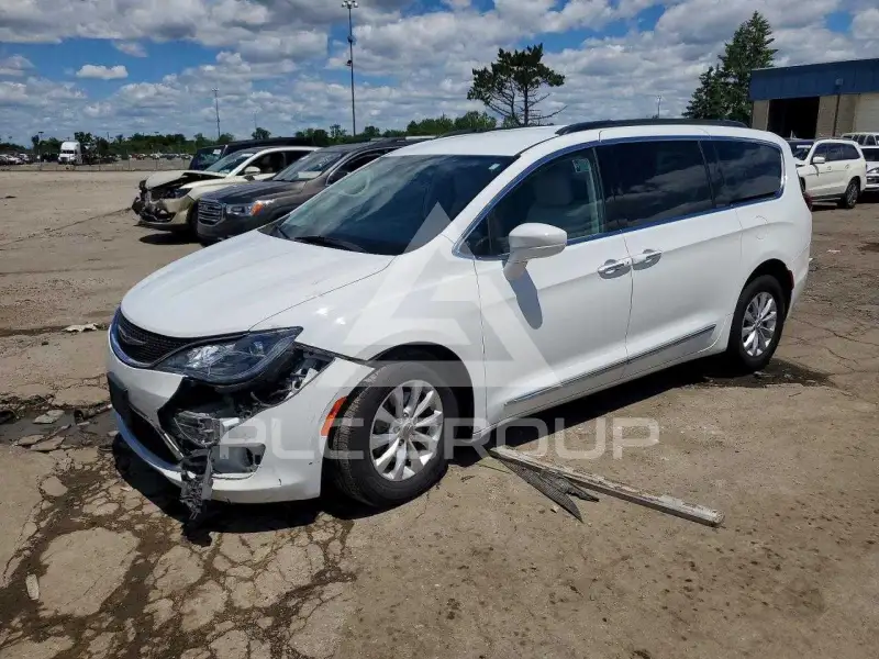 2017 Chrysler PACIFICA фото
