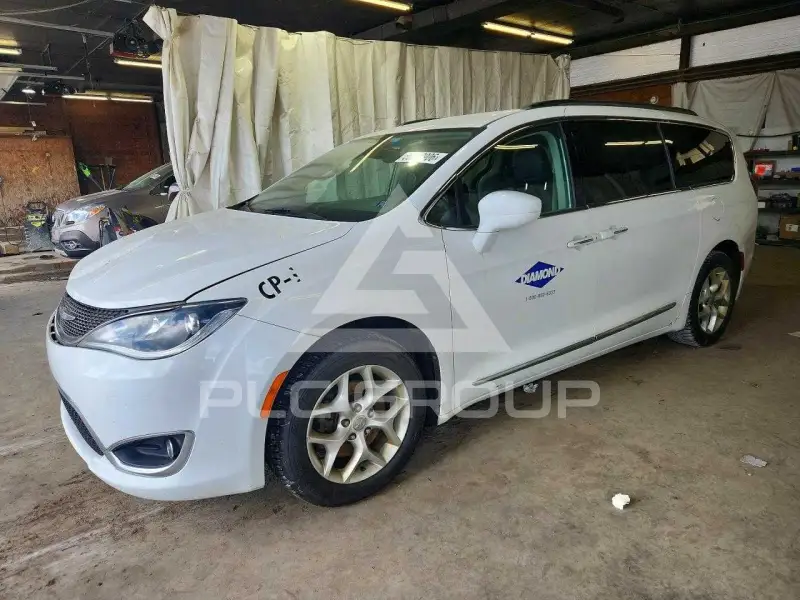 2017 Chrysler PACIFICA фото