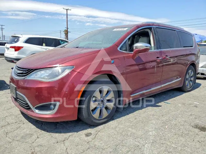 2017 Chrysler PACIFICA photo