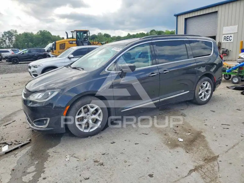 2017 Chrysler PACIFICA фото