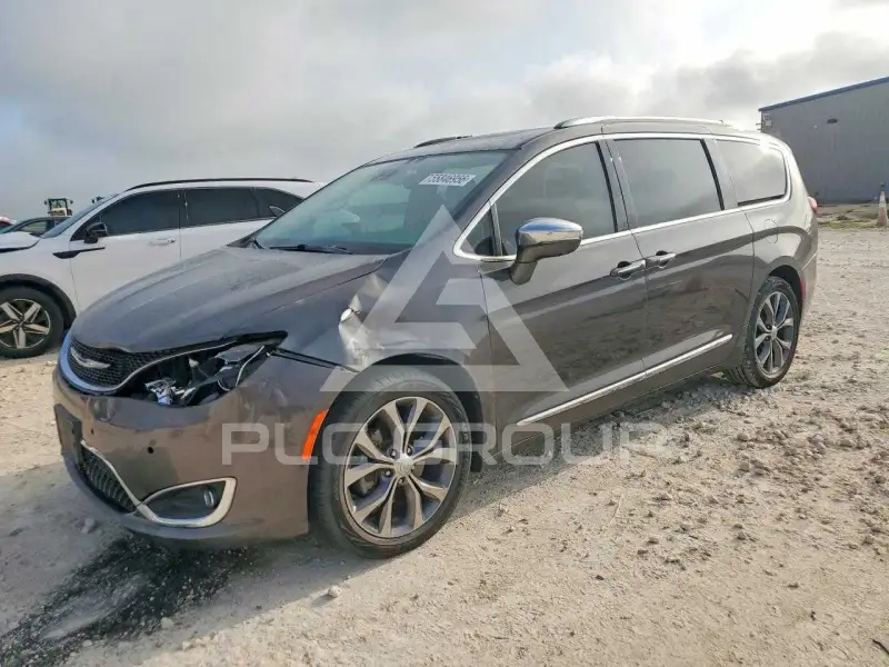 2017 Chrysler PACIFICA photo