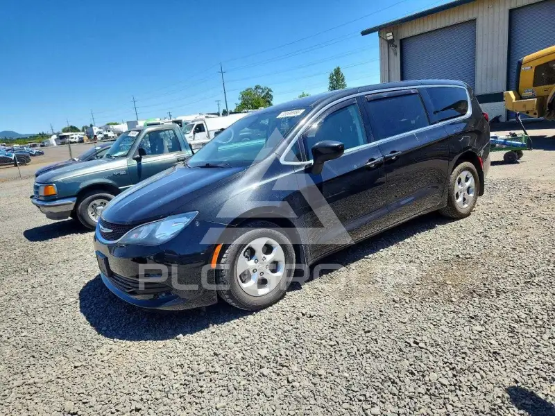 2017 Chrysler PACIFICA photo