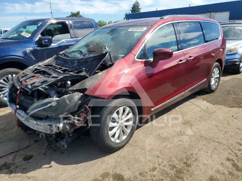 2017 Chrysler PACIFICA photo