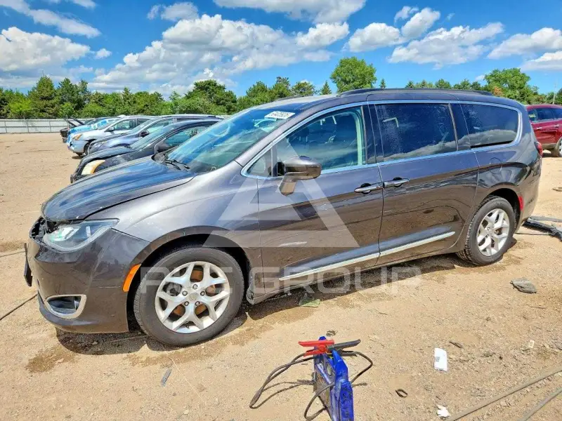 2017 Chrysler PACIFICA фото