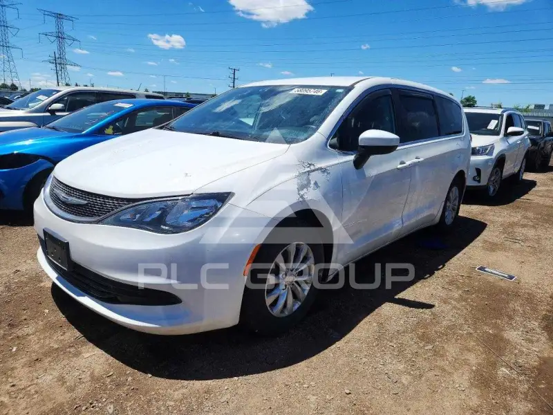 2017 Chrysler PACIFICA photo