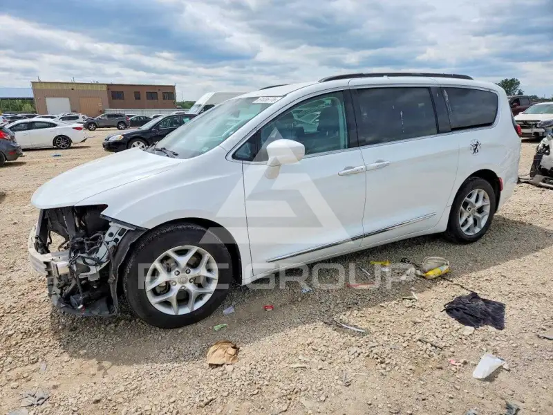 2017 Chrysler PACIFICA фото