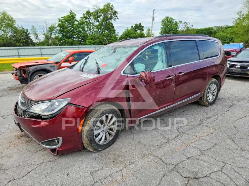 2017 Chrysler PACIFICA фото