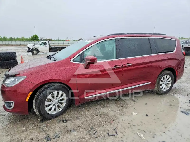 2017 Chrysler PACIFICA фото