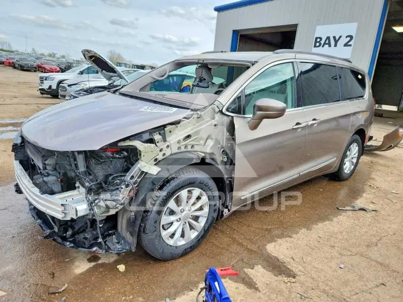 2017 Chrysler PACIFICA фото